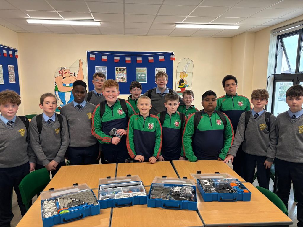 Junior Robotics Club receive VEX IQ Robotics kit
